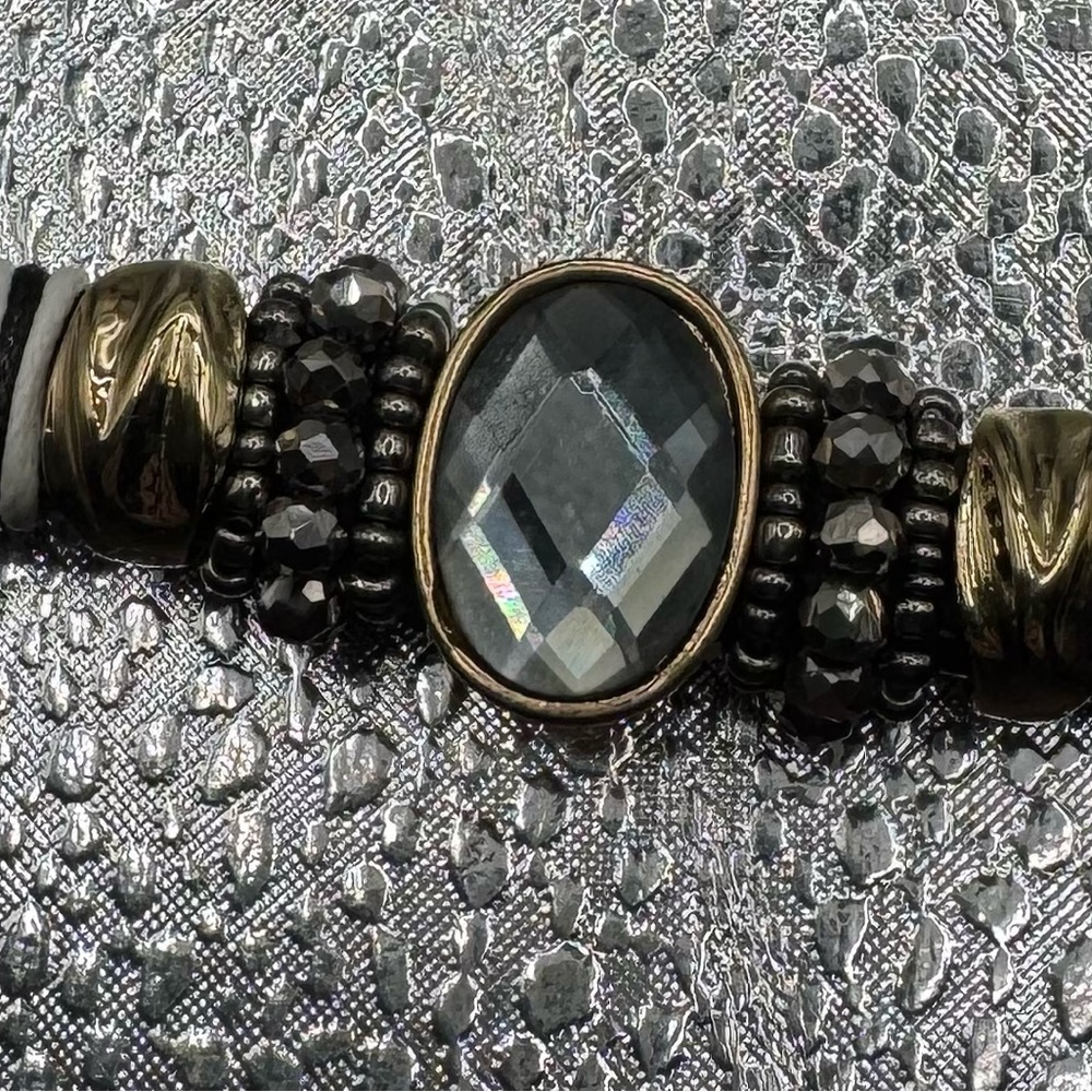 Black leather & gray oval faceted stone centerpiece gold & silver tone beads NEW